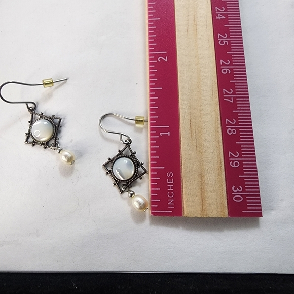 Vintage Faux Pearl Earrings - Picture 4 of 4